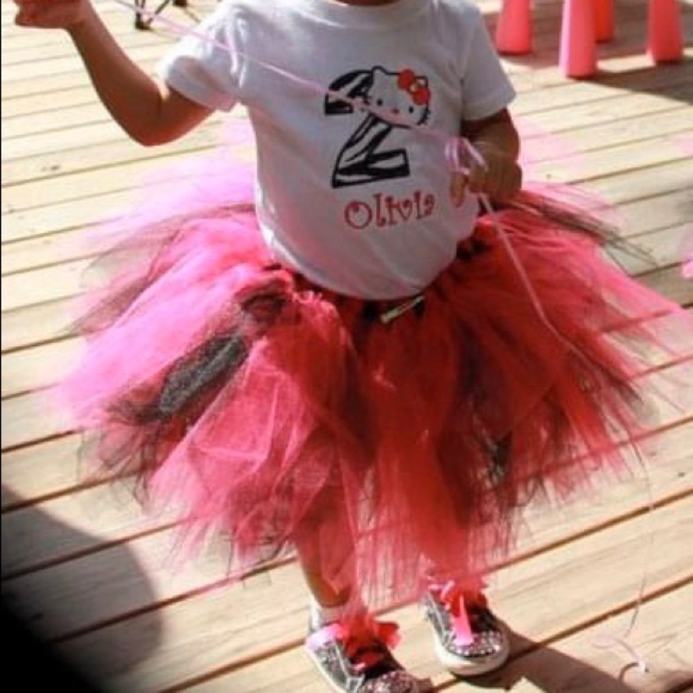 Black & pink tutu size 2